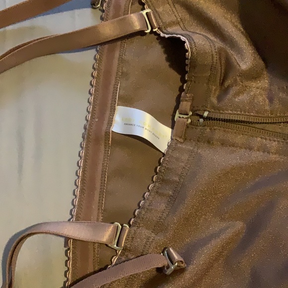 Fajas - Picture 16 of 16